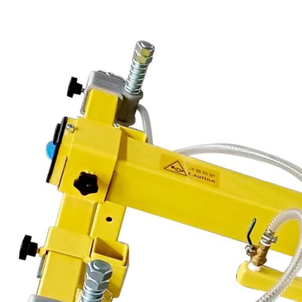 Vacuum board lifter with adjus9